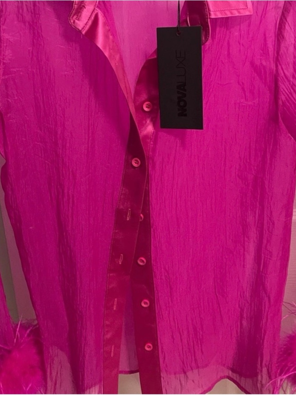 Fashion Nova Gabby Feather Fuchsia Button Front Women's Blouse in small - Picture 6 of 7